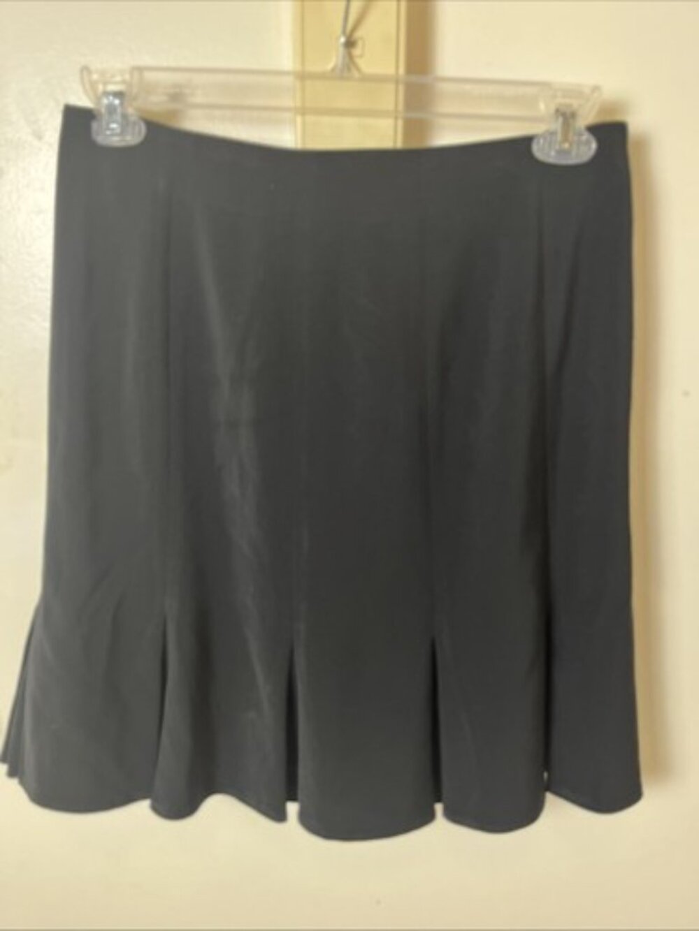 Isabel & Nina Dress Barn Black Lined A-Line Skirt Size 8